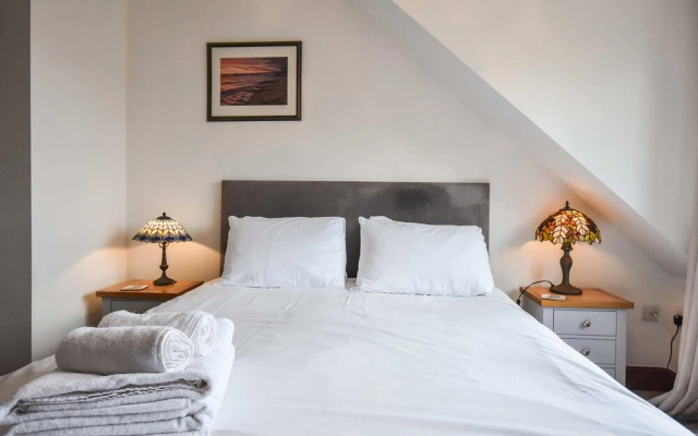 Rural Family Home, 5 Minutes From Clifton Village