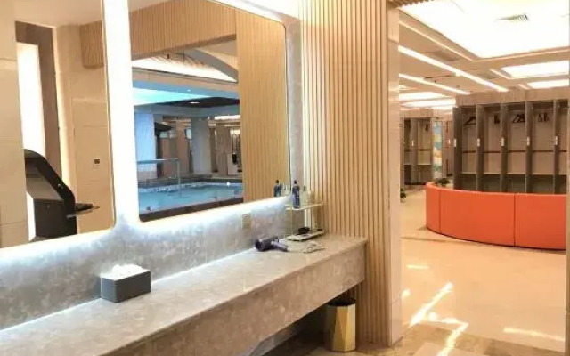 Oriental Hawaii Holiday Hotel