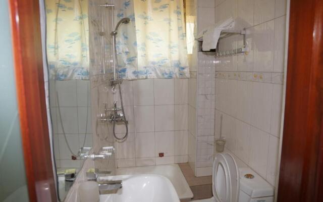 Nican Resort Hotel Seguku Entebbe