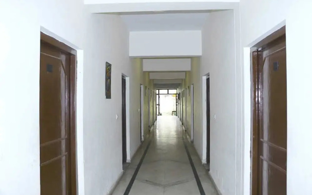Hotel Ambika Palace