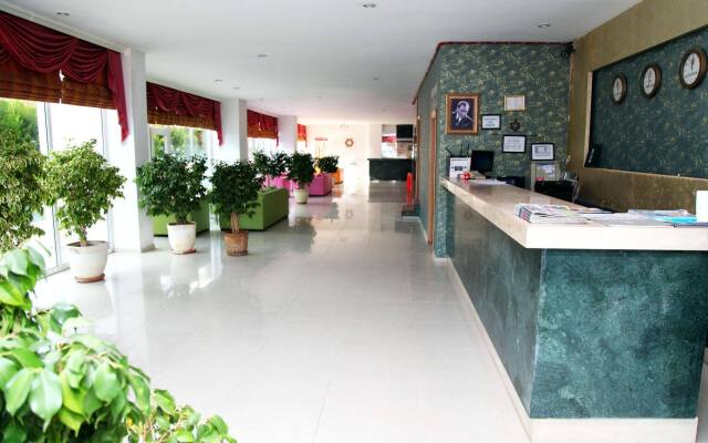 Kristal Beach Hotel