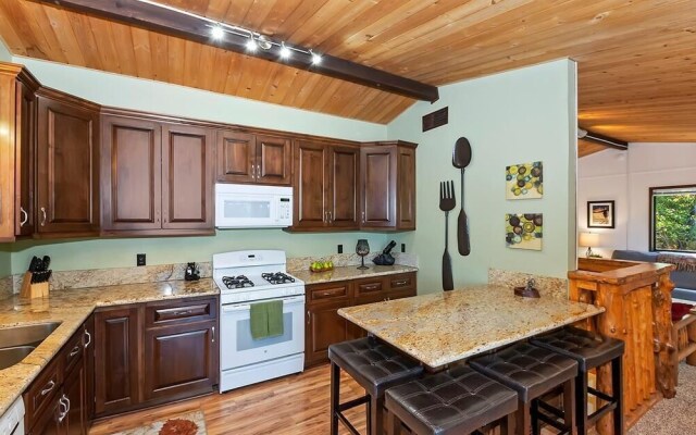 028 - Sunset Mountain Retreat