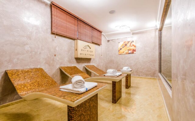 SKY RIVER Club Complex