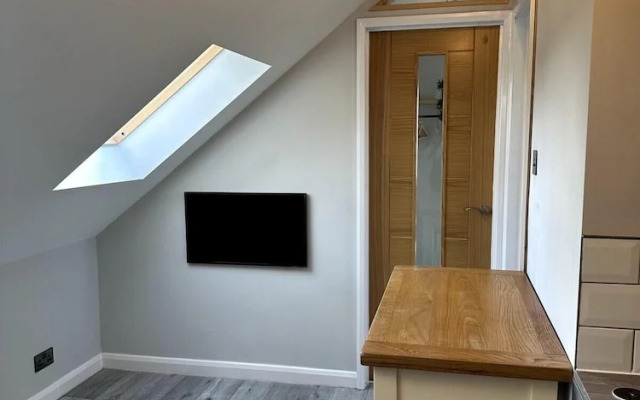 Remarkable 1-bed Apartment in Glastonbury