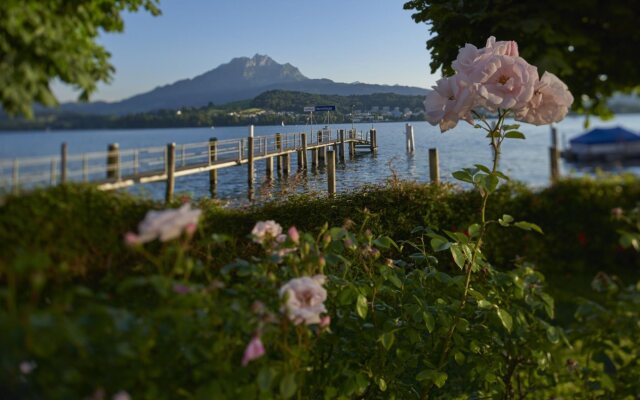 HERMITAGE Lake Lucerne - Beach Club & Lifestyle Hotel