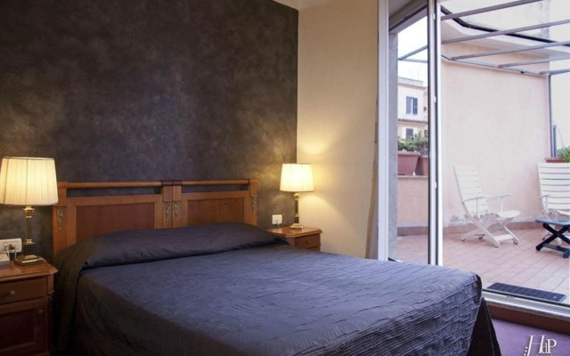 J Maluni City Hotel