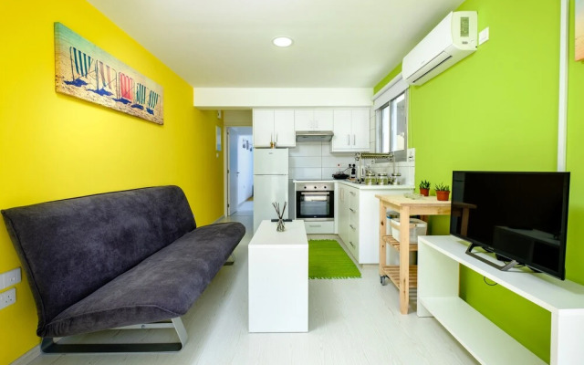 Gabinos - 1BR - Square Center