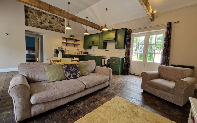 Hawthorn Hollow