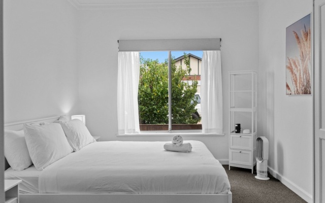 Spacious 3-bed Home in Payneham South – Guest Rooms – Adelaide