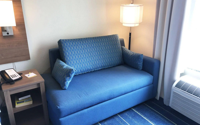 Days Inn by Wyndham Cadiz