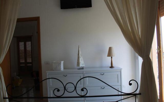 A&I Holiday House