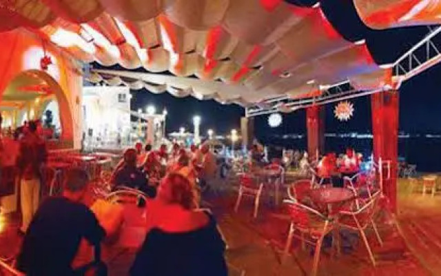 Vibra Yamm Sunset Hotel