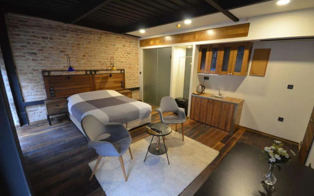 Unver Galata Apart