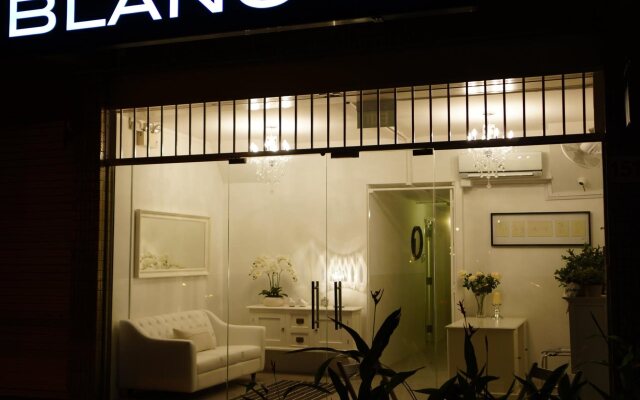 Blanc Inn - Hostel