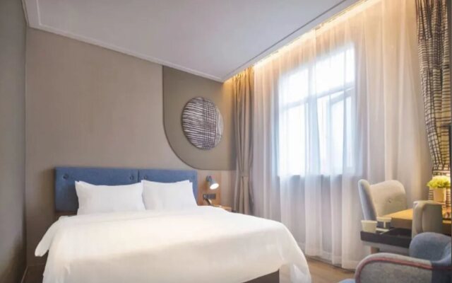 Homeinn Hotel (Zhuhai Gongbei Port Pedestrian Street)