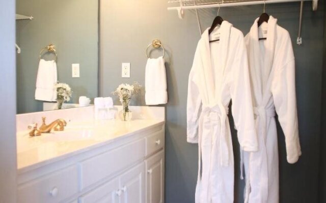 Stone Mountain Manor