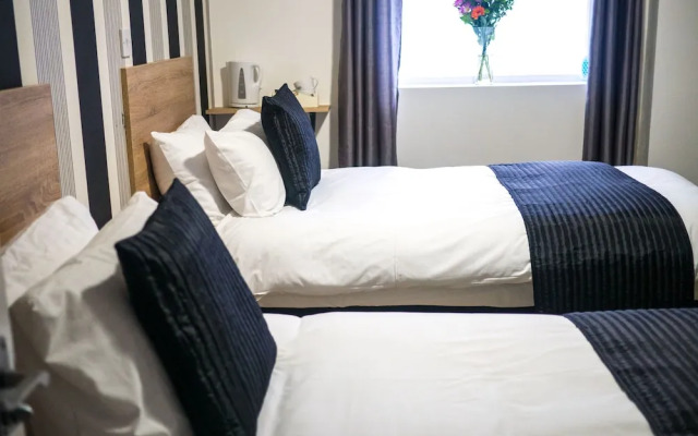 Maple Hotel