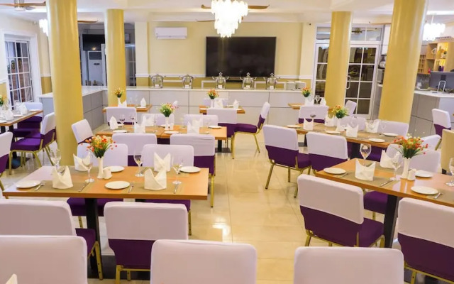 Zimansky Hotel