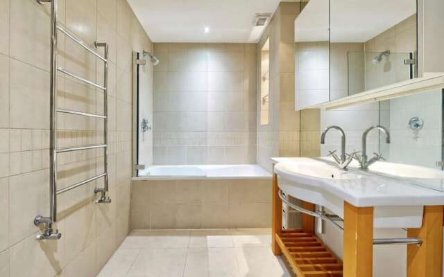 Grand 2 Bedroom Flat Kensington