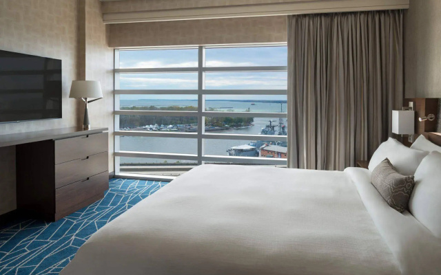 Buffalo Marriott at LECOM HARBORCENTER