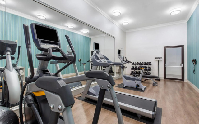 Holiday Inn Express Hotel & Suites Houston-Alvin by IHG