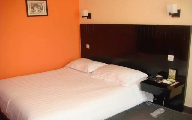 Motel 168 Shanghai Changping Road Metro Station Branch