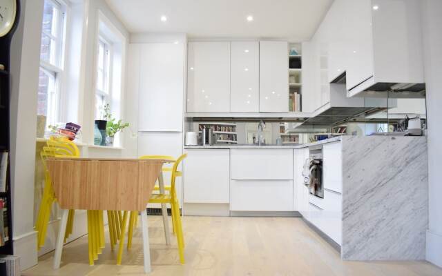 Modern and Spacious Belsize Park Apartment