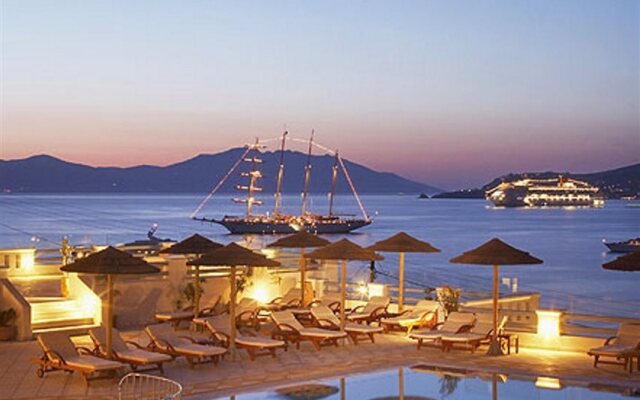 Grand Beach Mykonos