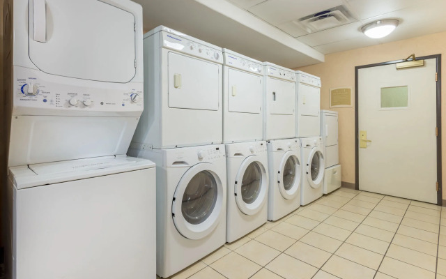 Staybridge Suites Phoenix - Glendale Sports Dist by IHG