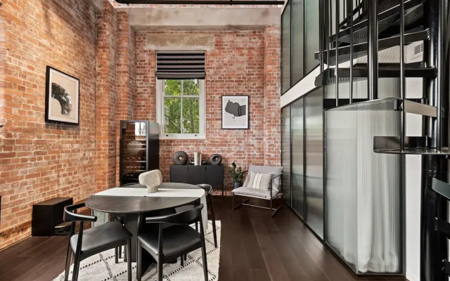 Stylish Riverside 2-bedroom Apartment in Teneriffe