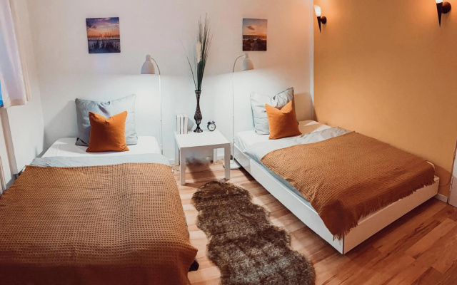 Villa Herkules - privates zwei Zimmer Apartment am Waldrand mit 2x Smart TV und kostenlosen Parkplätzen