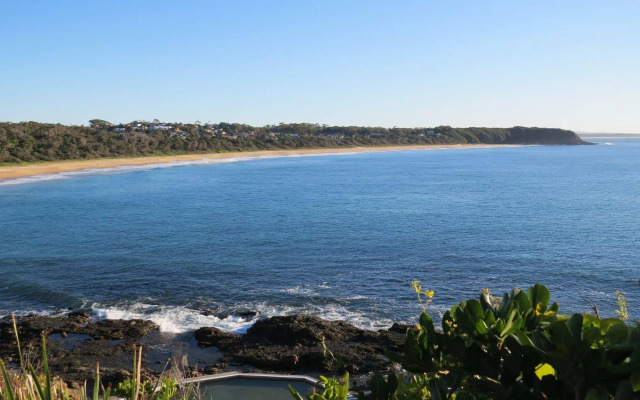 Beachfront Hallidays Point