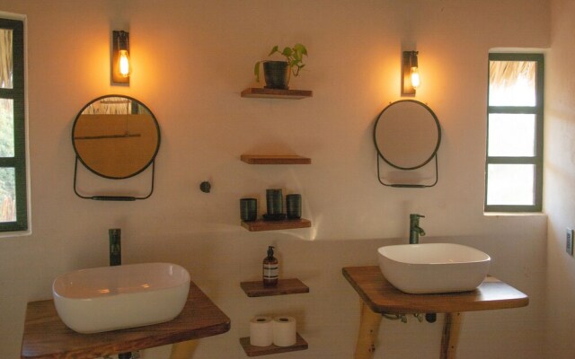 Villas Oasis Bungalow Top