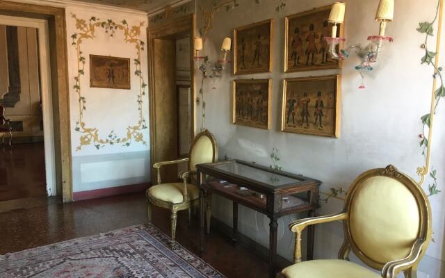 Luxurious Palazzo in Venice in the Rialto Area With Housekeepercook