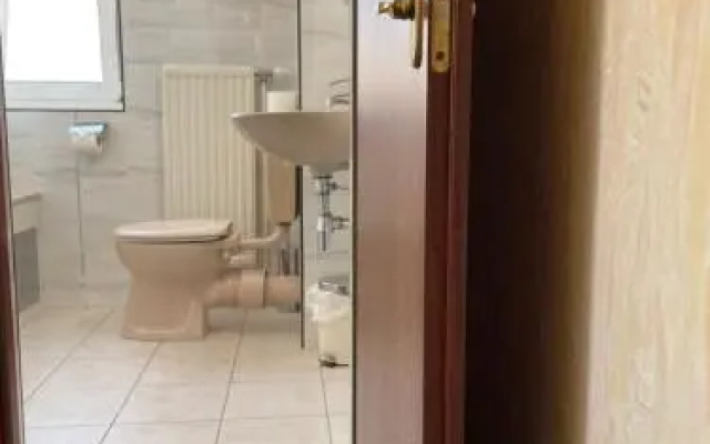 Hotel Tabor rooms - Hotel in Vienna - Photo 5