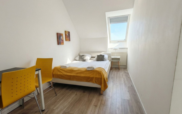 Cozy 2BR Near Belvedere Long Stay