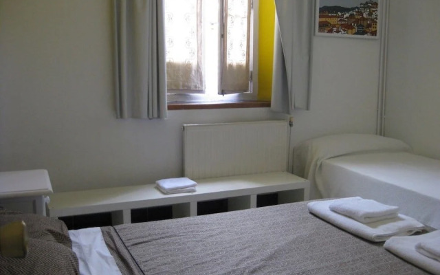 Las Acacias Hostal Restaurante