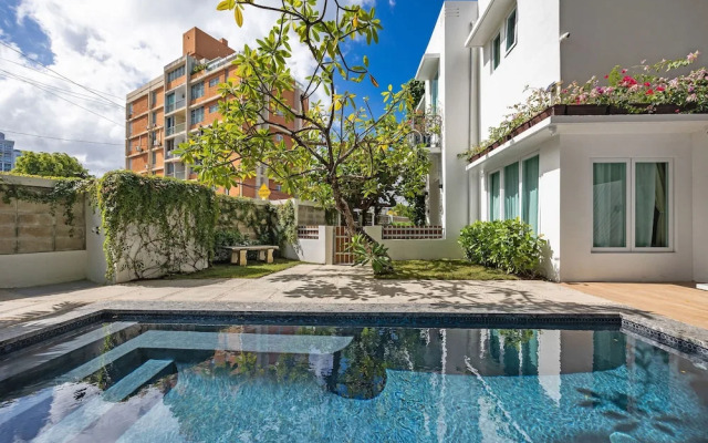Oasis Condado Pool Parking Beach Steps Away