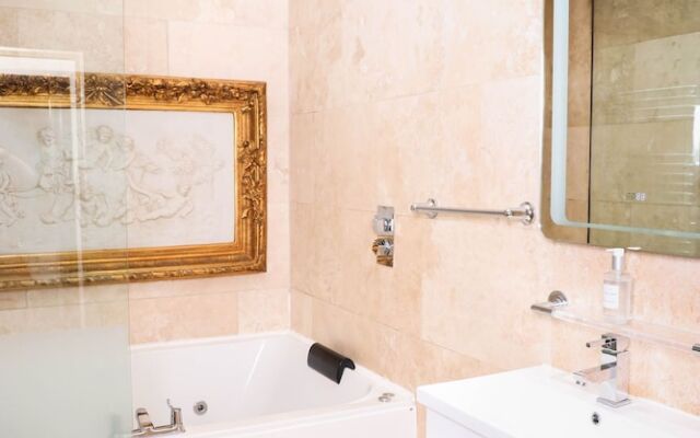 Signature Living Bold Street Apartments