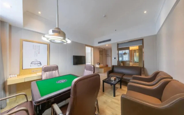 Vienna 3 Best Hotel(South Zhongshan District)
