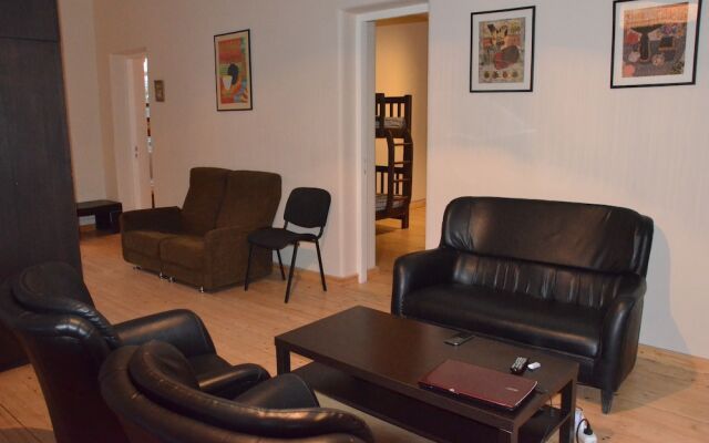 hostel house pluse