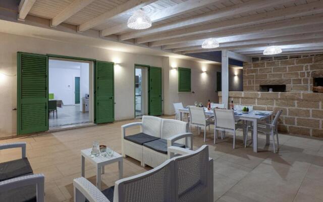 Villa piscina 5 camere 5 bagni spiaggia Ionio m780