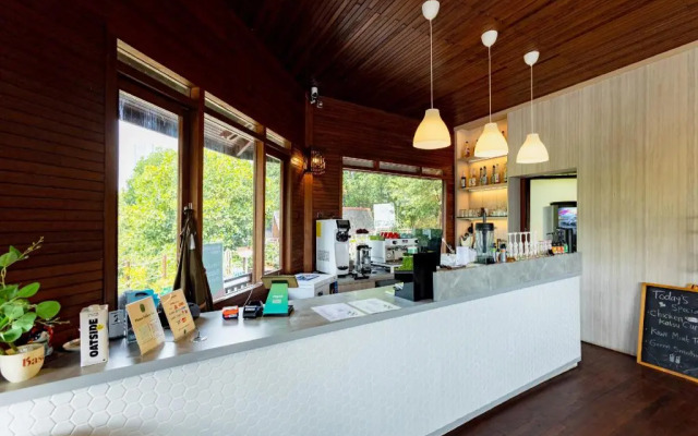 RedDoorz Resort @ Taman Wisata Mangrove