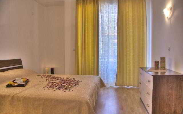 PMG Laguna Apartments