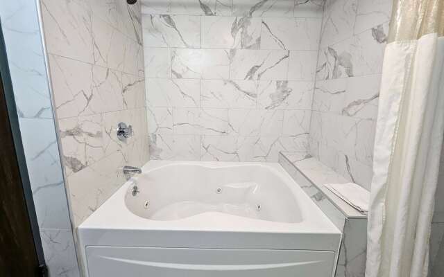 Days Inn by Wyndham Berlin Meriden