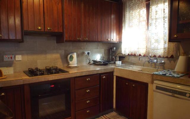 The Pomegranate's House