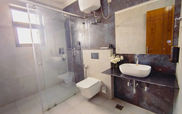 The Hoften Elite 32 Avenue, Sector 15, Gurugram