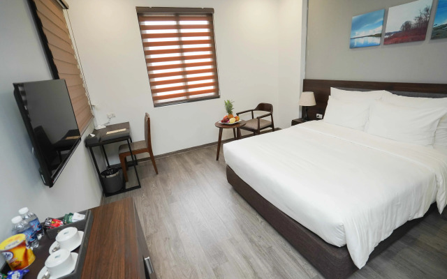 Reyna Hotel Hanoi