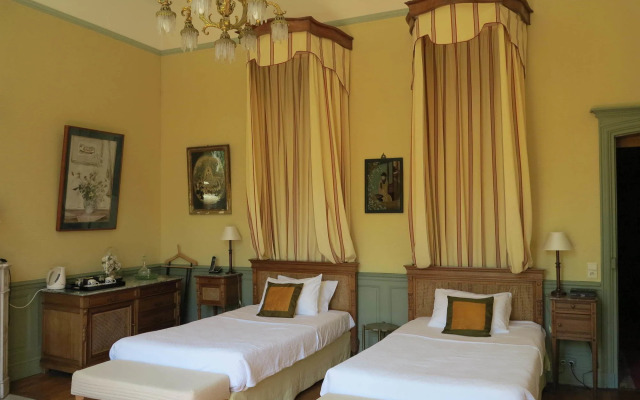 Château De Verrières