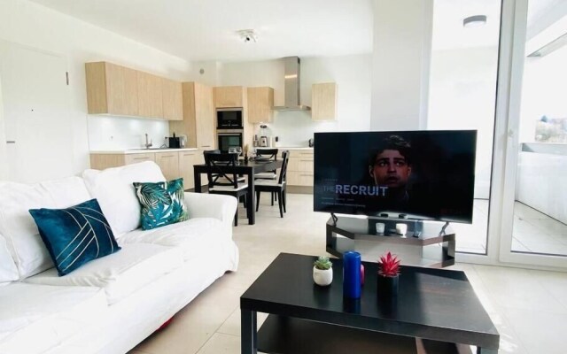 Spac. Flat -Kirchberg w Parking&Terrace